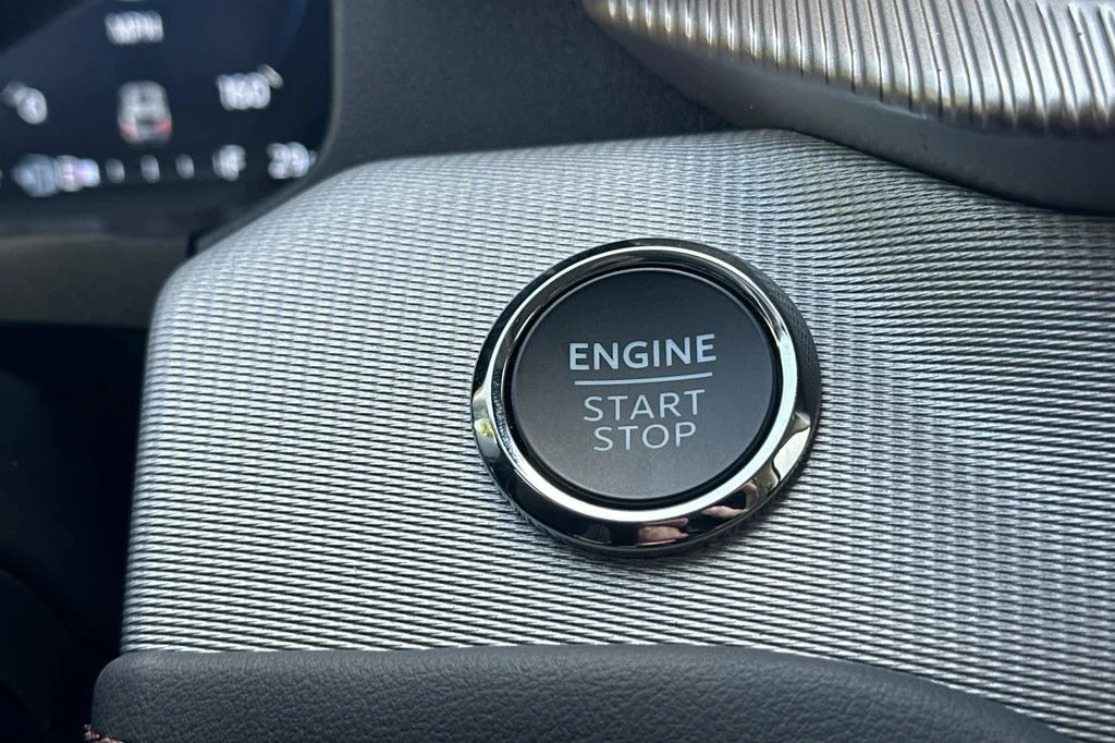 New 2026 Oxford White Ford Active image 24