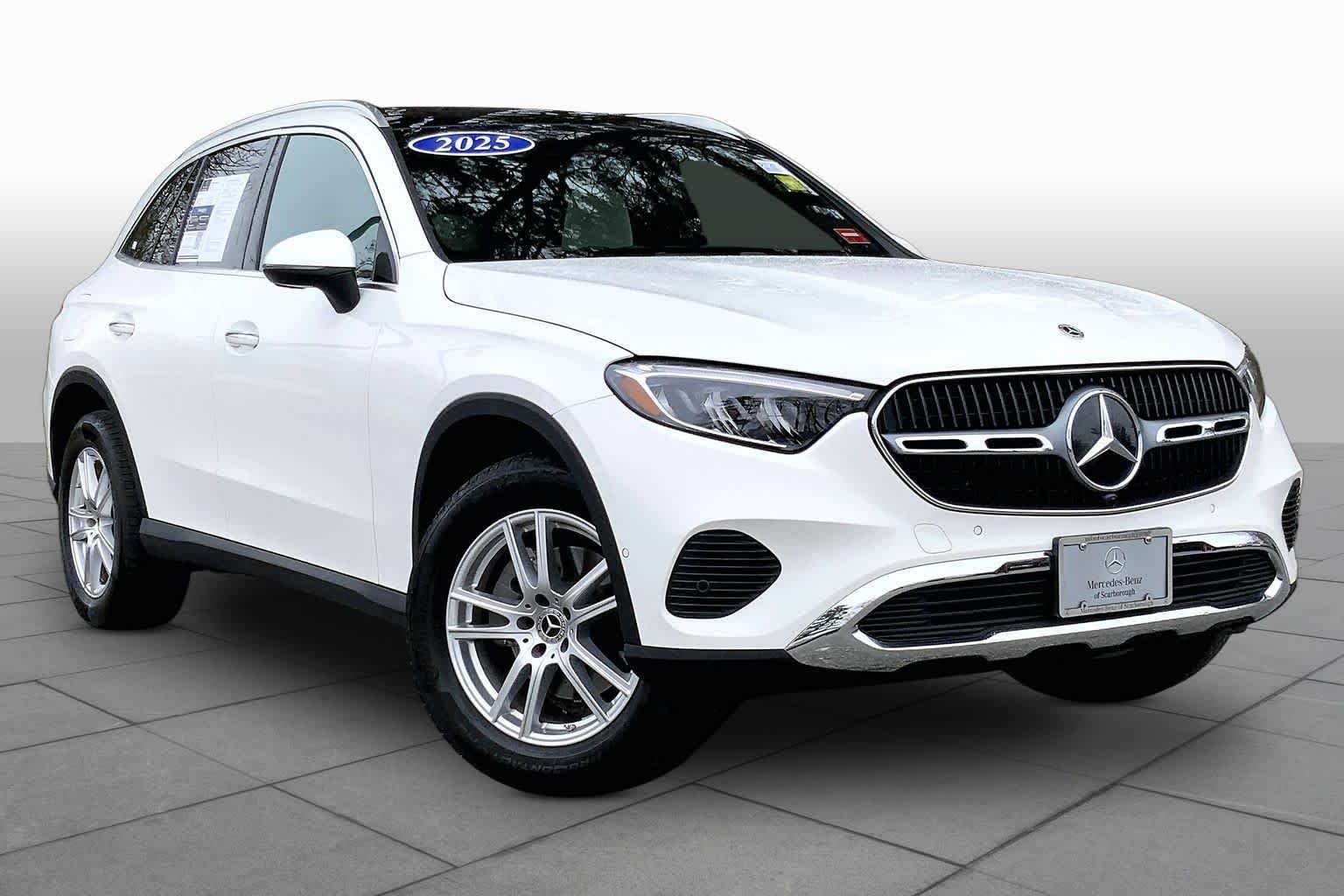 Certified Used 2025 Polar White Mercedes-Benz GLC 300 image 3