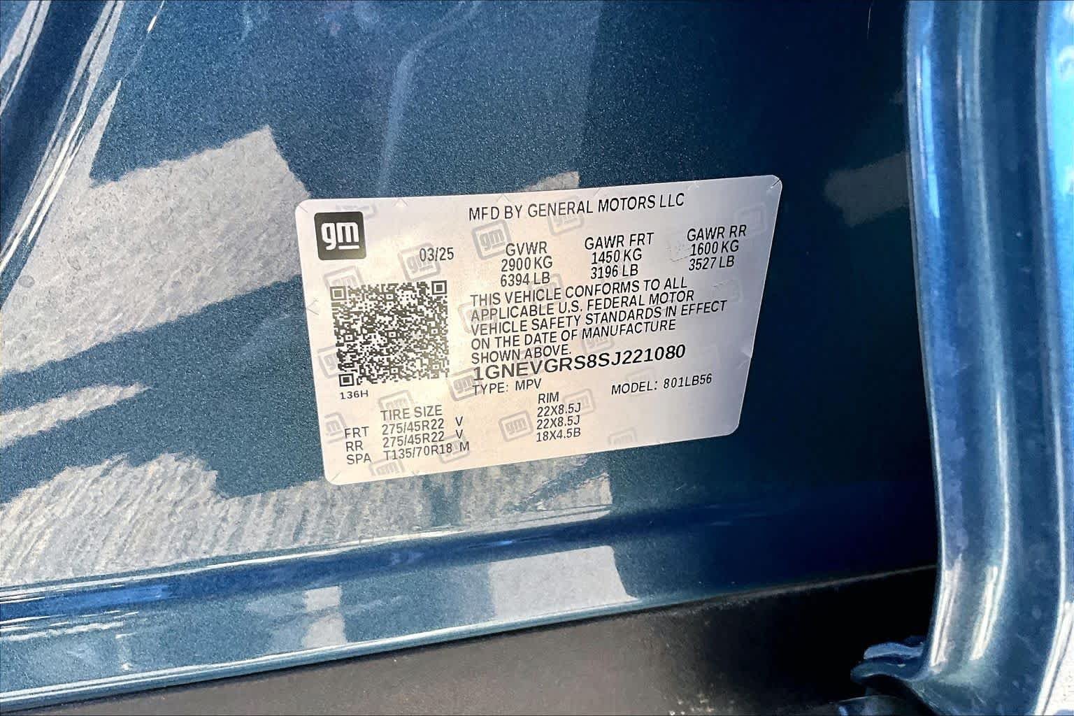 Used 2025 Lakeshore Blue Metallic Chevrolet AWD LT image 33