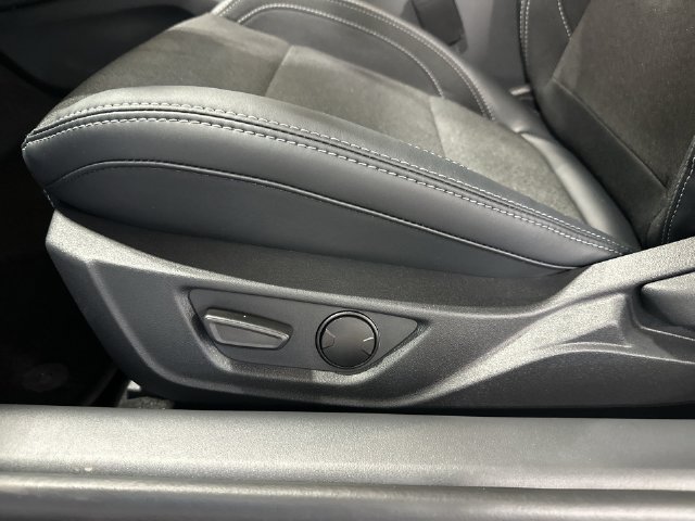 New 2026 Oxford White Ford EcoBoost® Fastback image 18