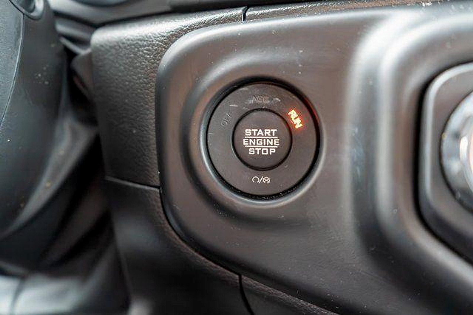 Used 2023 Hydro Blue Pearlcoat Jeep High Altitude 4x4 image 23