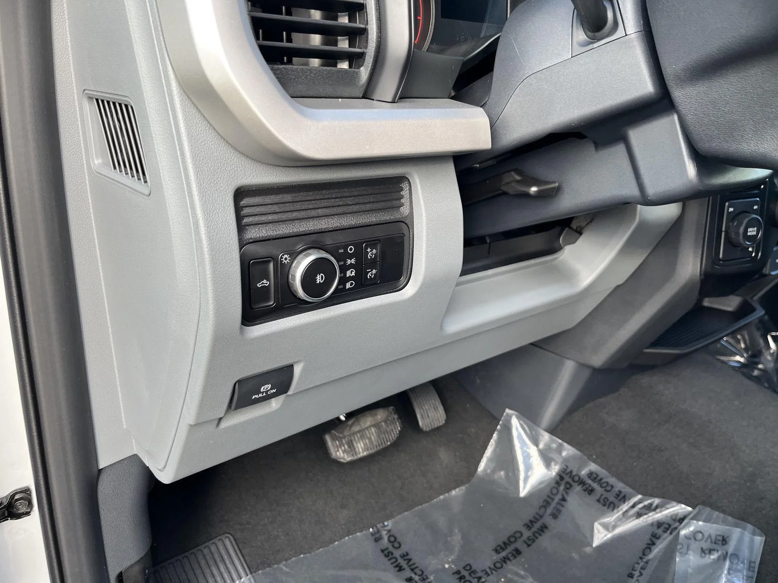 New 2026 Avalanche Ford F-350® XL image 13