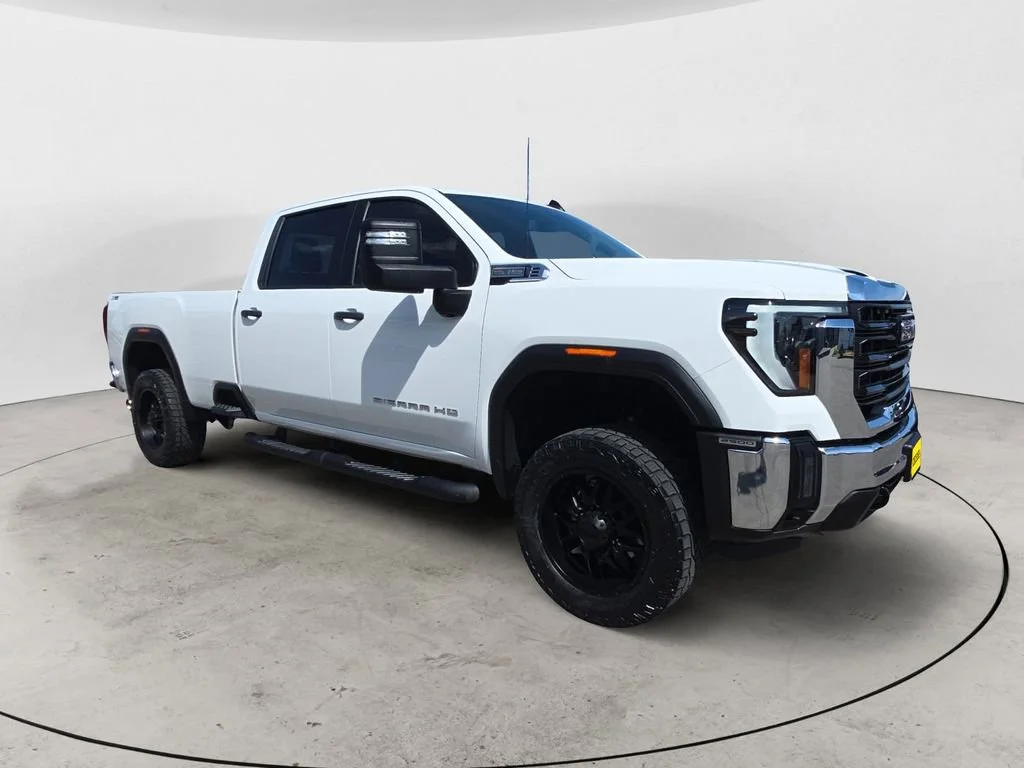 Used 2024 Summit White GMC Pro image 7