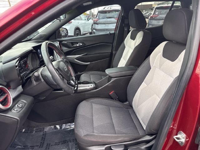 Used 2025 Red Chevrolet 1RS image 13