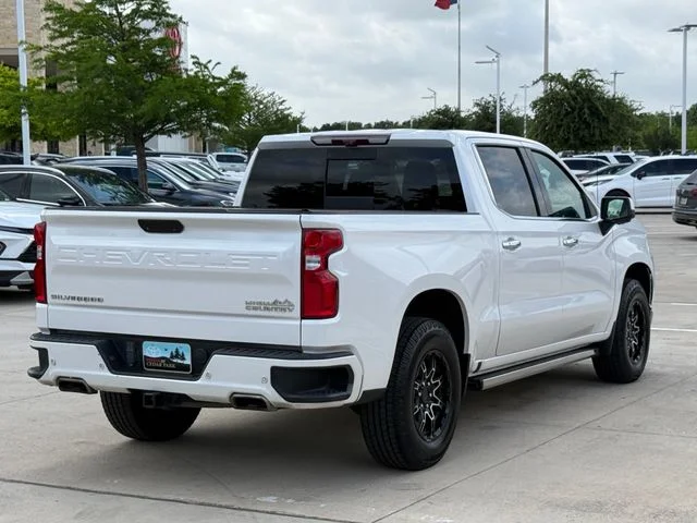 Used 2022 Beige Chevrolet High Country image 4