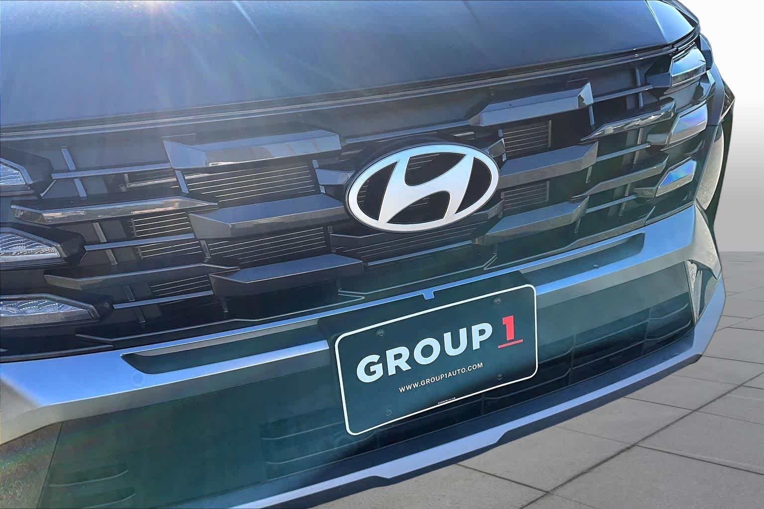 Used 2026 Phantom Black Hyundai SEL image 30