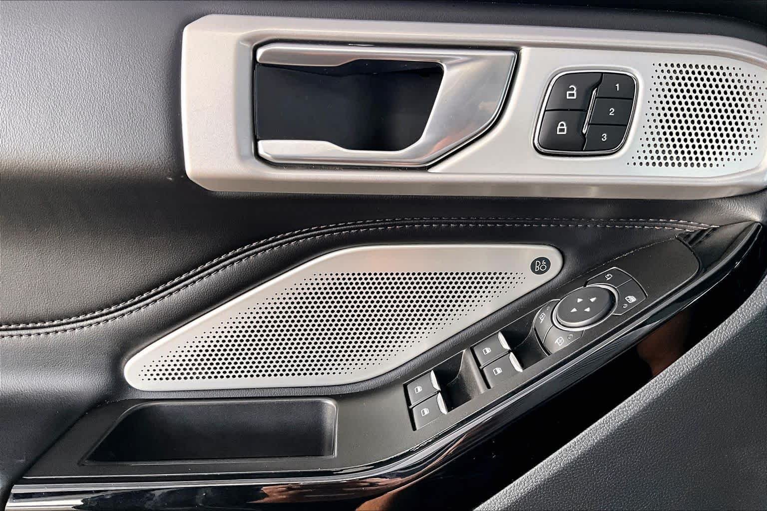 Used 2022 Carbonized Gray Ford Platinum image 33
