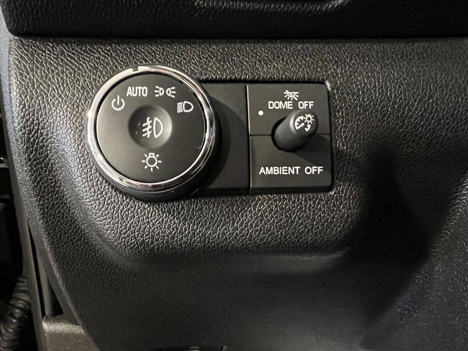 Used 2014 Black Granite Metallic Chevrolet LT image 27