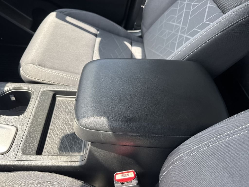 Used 2025 White Nissan SV image 22