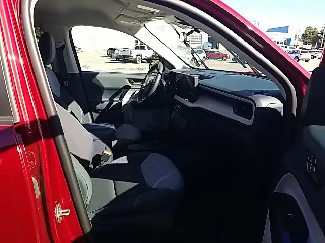 Used 2025 Red Ford XLT image 28