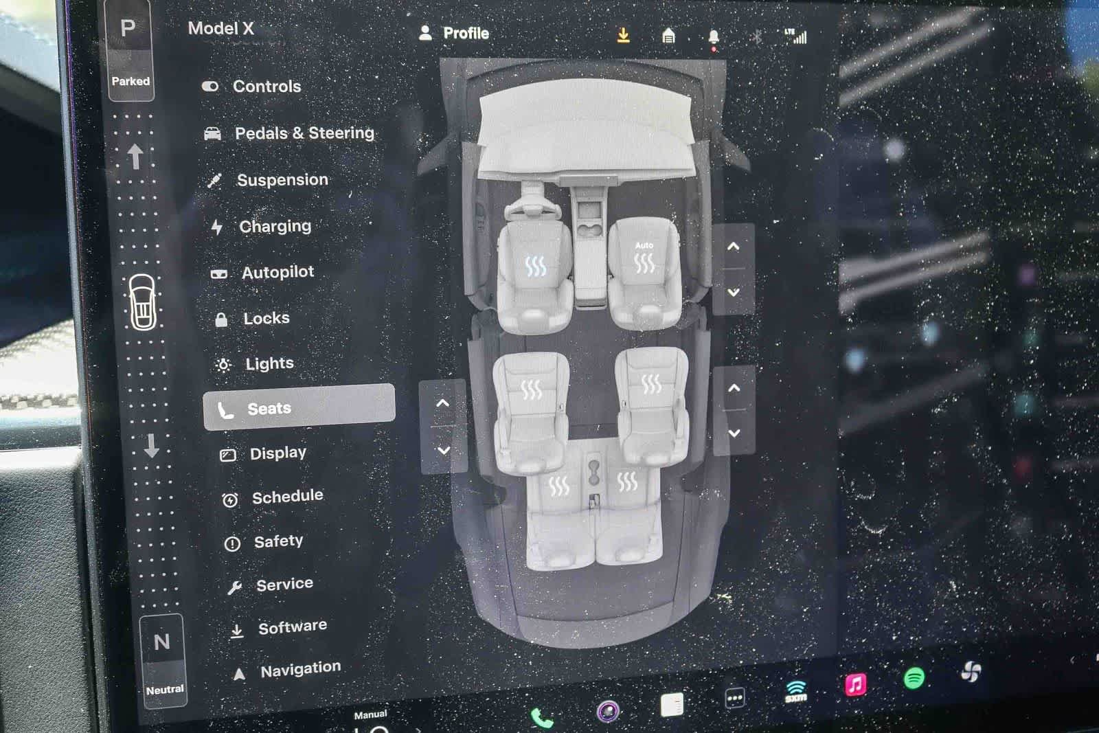 Used 2022 White Tesla Plaid image 25