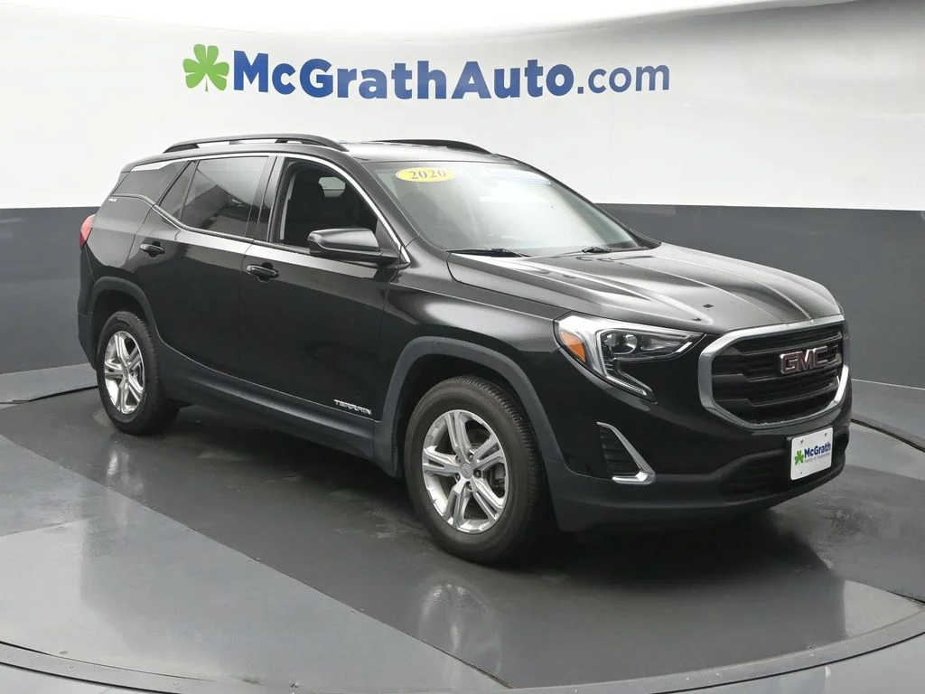 Used 2020 Black GMC SLE image 2
