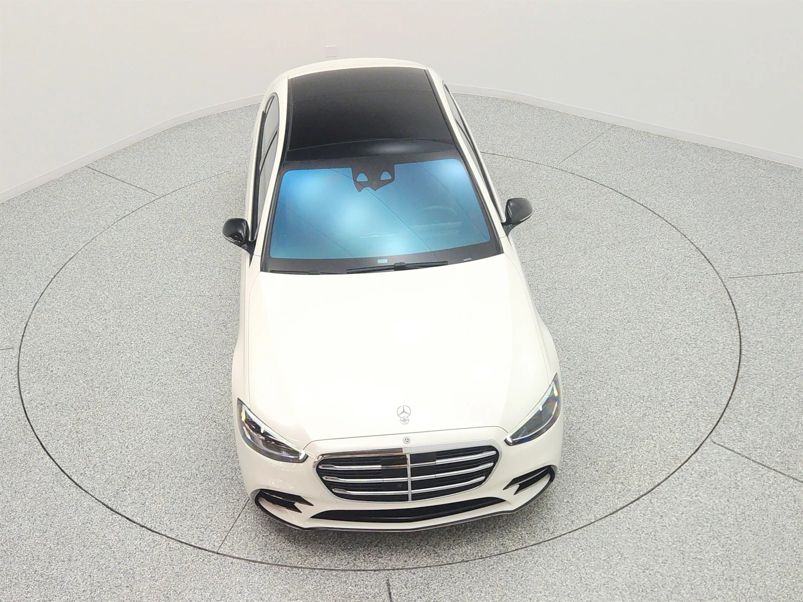 Certified Used 2023 MANUFAKTUR Diamond White Mercedes-Benz S 580 4MATIC® Sedan image 23