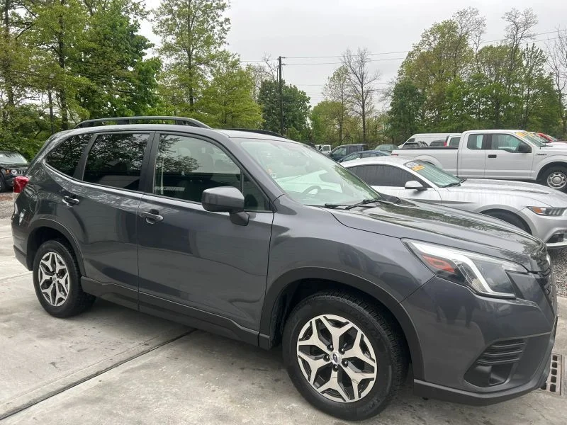Used 2022 Gray Subaru Premium Sport Utility 4D image 11