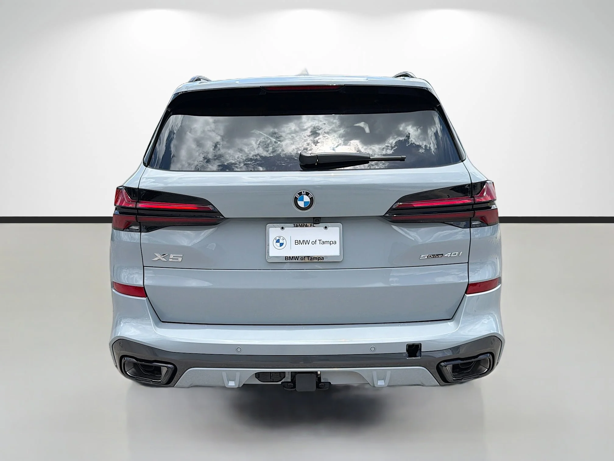 New 2026 Brooklyn Grey Metallic BMW sDrive40i image 4