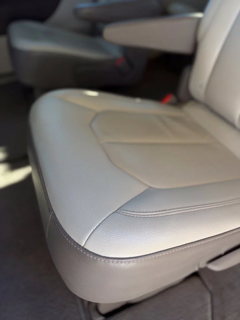 Used 2017 Tusk White Chrysler Touring L image 39