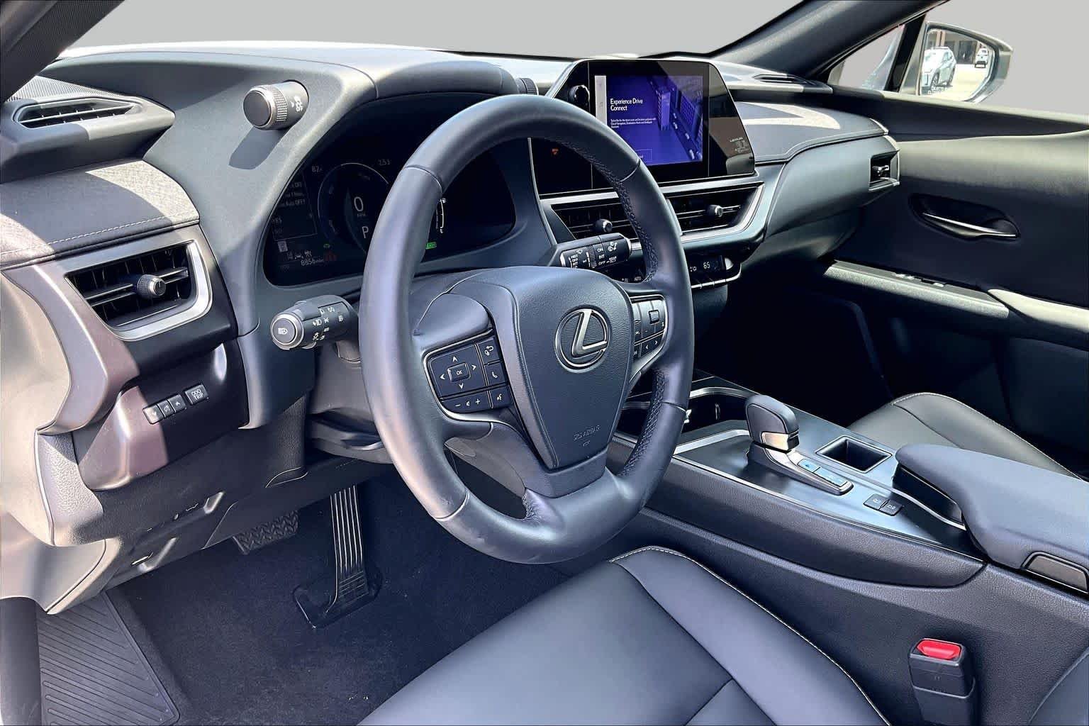 Certified Used 2025 Eminent White Pearl Lexus  image 16