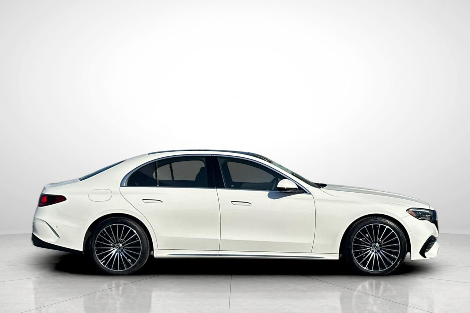 2026 Mercedes-Benz E-Class E350 - Photo 30