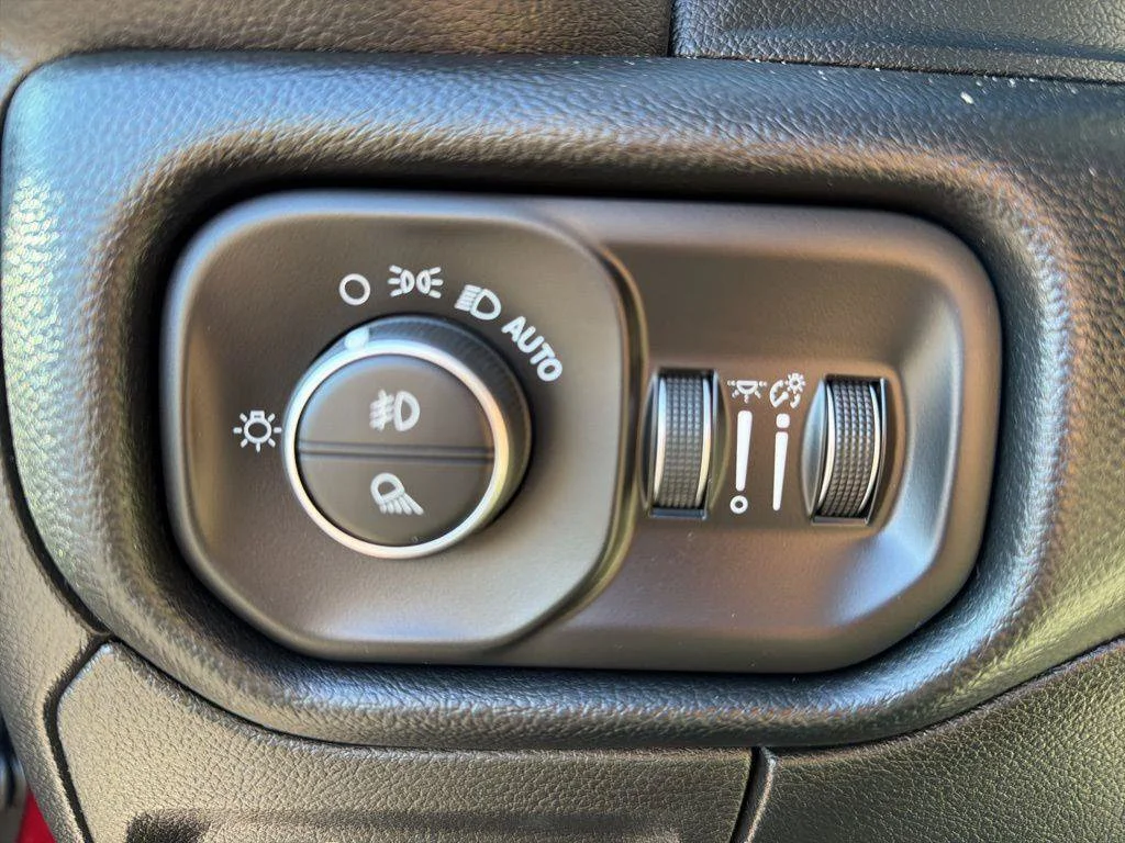 Used 2019 Red Ram Laramie image 52