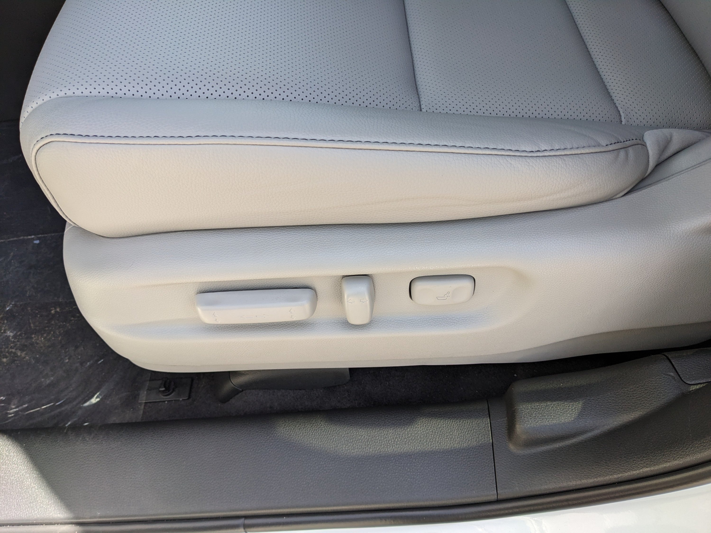 New 2026 Platinum White Pearl Honda RTL image 19