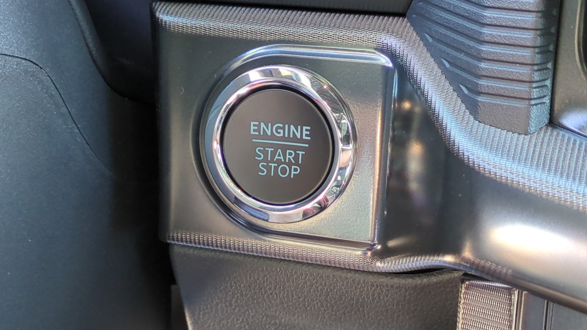 New 2026 Star White Metallic Tri-Coat Ford Platinum image 10