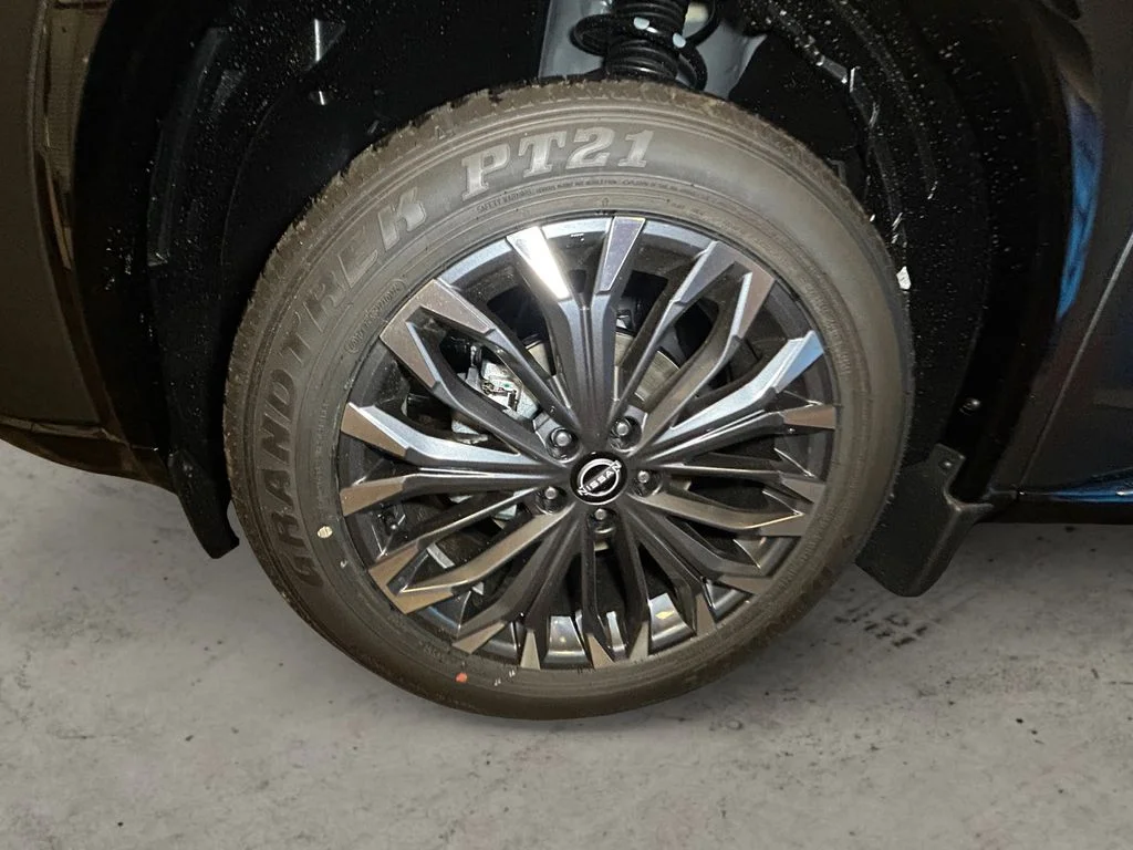 New 2026 Gun Metallic Nissan Platinum image 14
