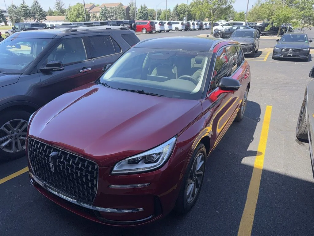 Used 2024 Red Lincoln Grand Touring image 1
