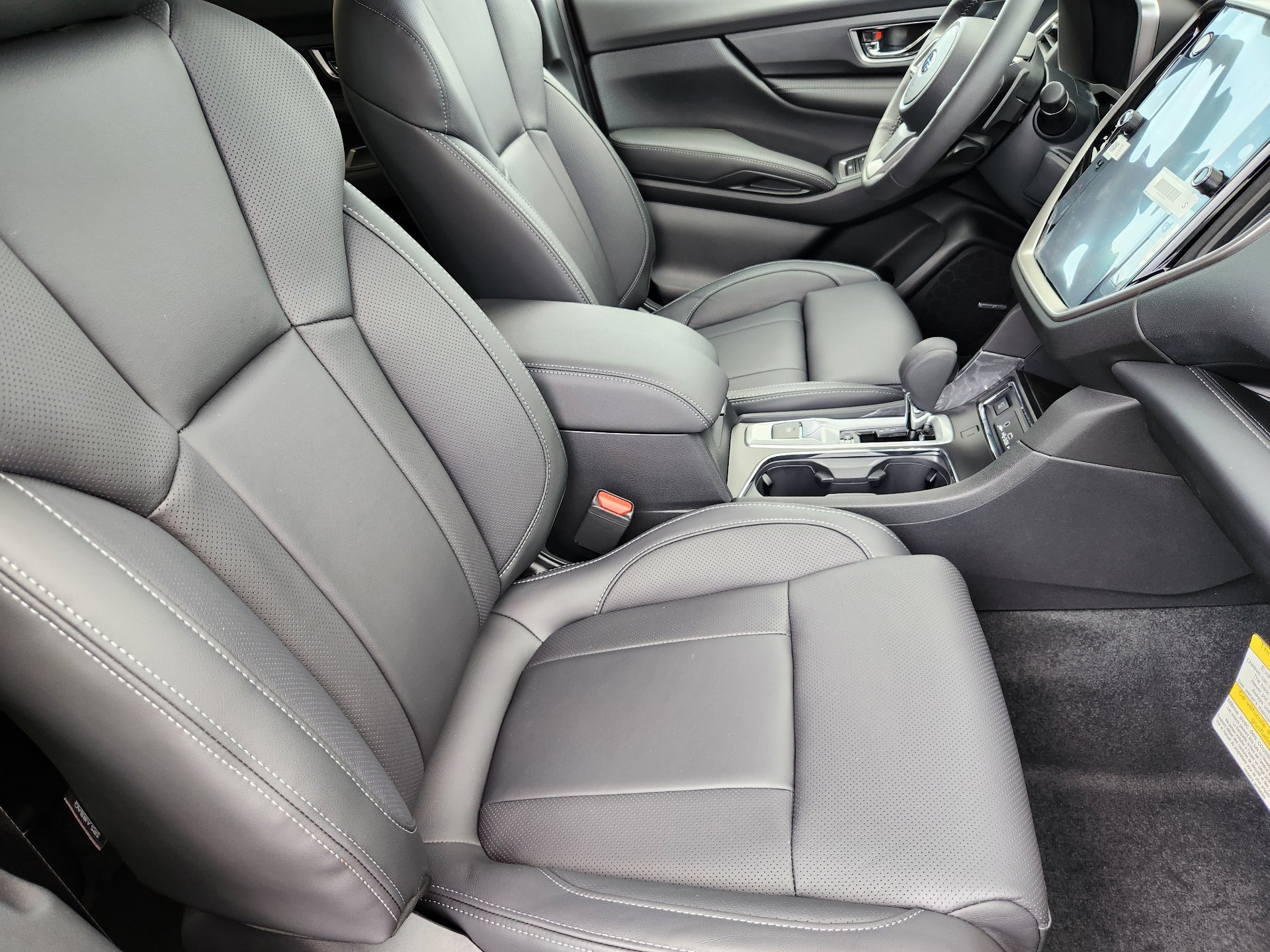 New 2026 SAPPHIRE BLUE PEARL Subaru Limited 7-Passenger image 10