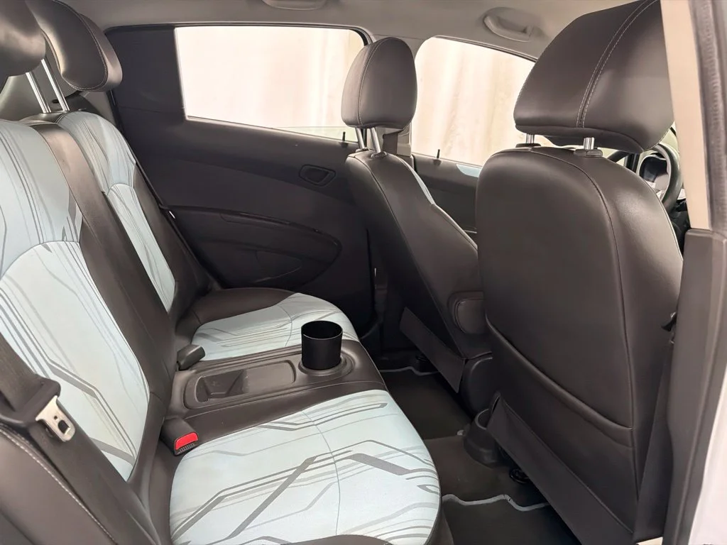 Used 2016 White Chevrolet 1LT image 27