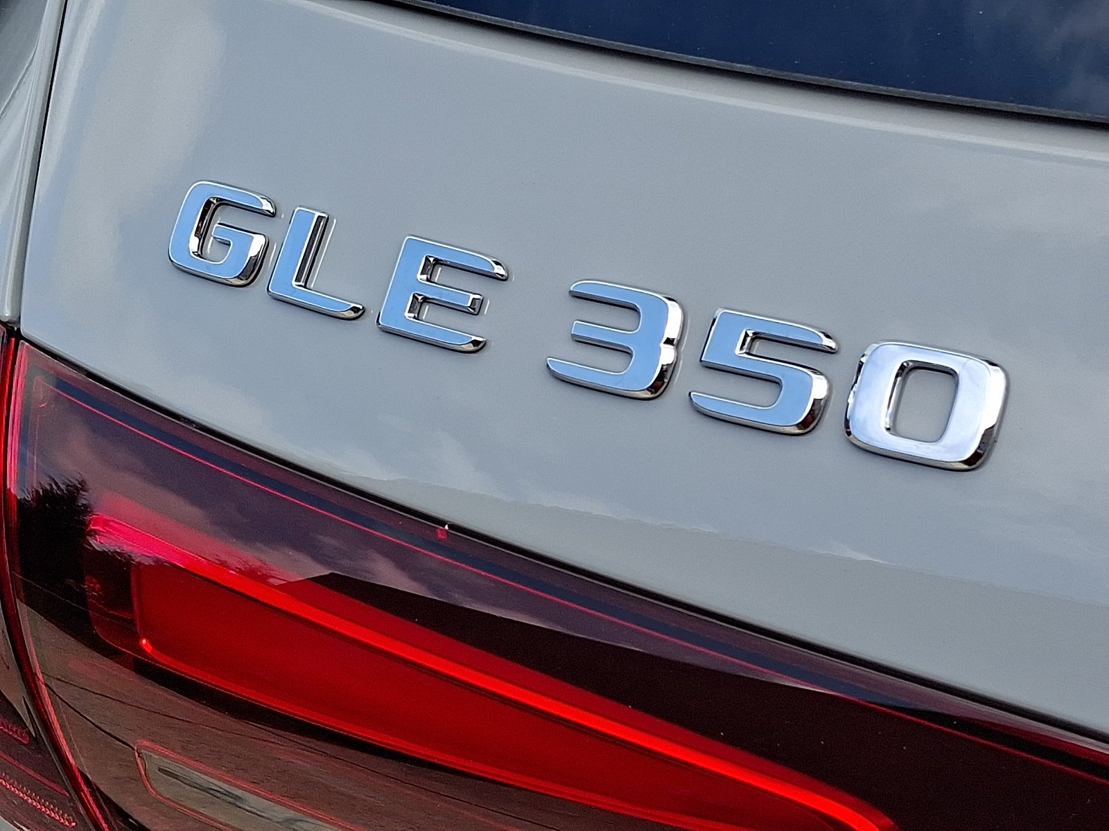 New 2026 MANUFAKTUR Alpine Grey Mercedes-Benz GLE 350 image 18