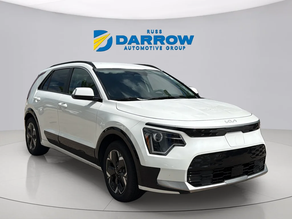 Certified Used 2023 White Kia Wind image 7