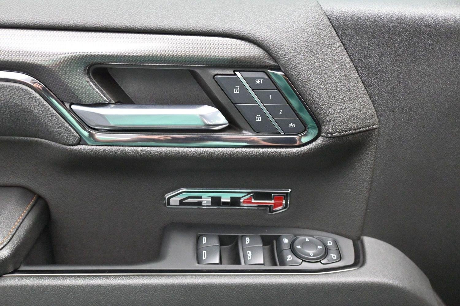 Used 2024 Onyx Black GMC AT4 image 11