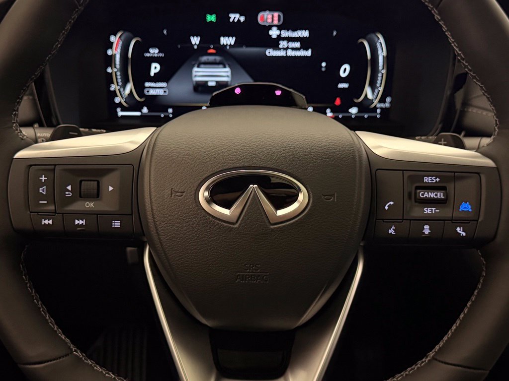 New 2027 2T RAD WHT INFINITI Autograph AWD image 41