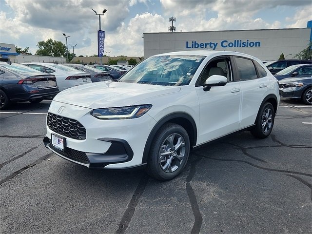 2026 Honda HR-V LX photo 2