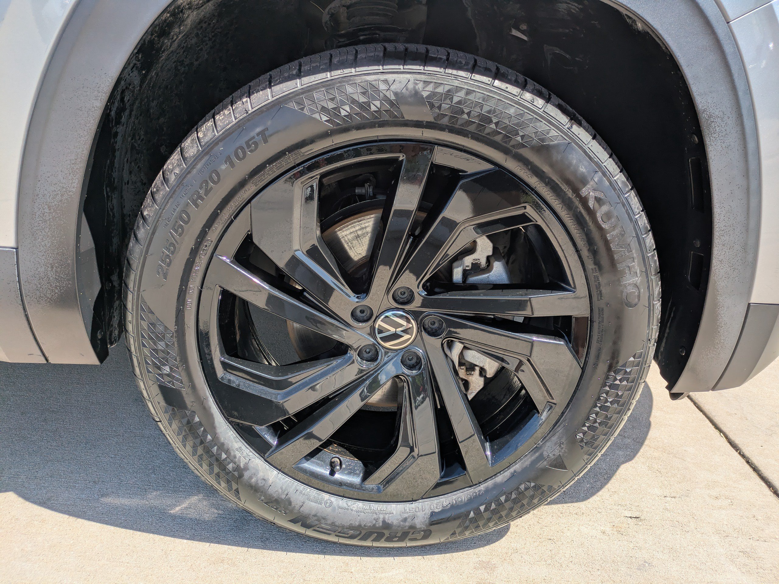 2022 Volkswagen Atlas SE w/Tech - Photo 9