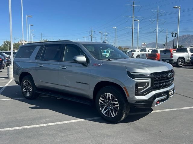 2025 Chevrolet Suburban Z71 - Photo 9