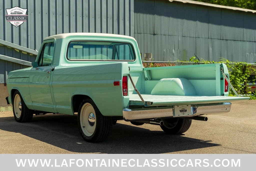 Used 1970  Ford  image 15