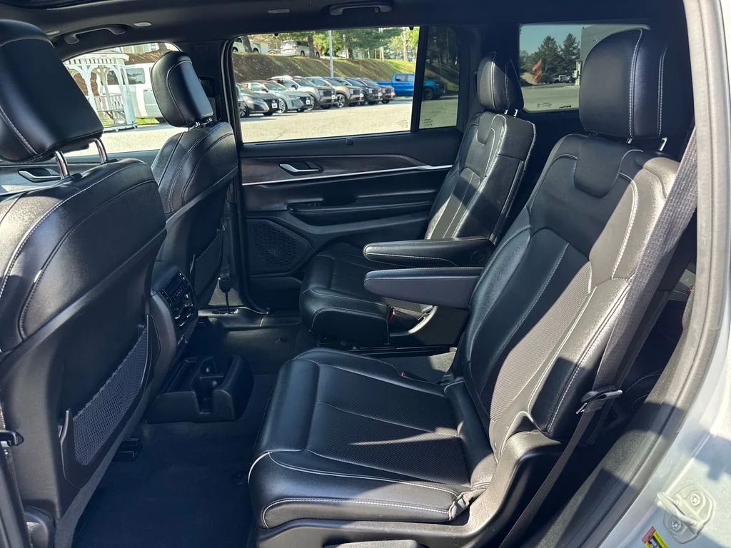 Used 2024 Silver Jeep Limited image 25