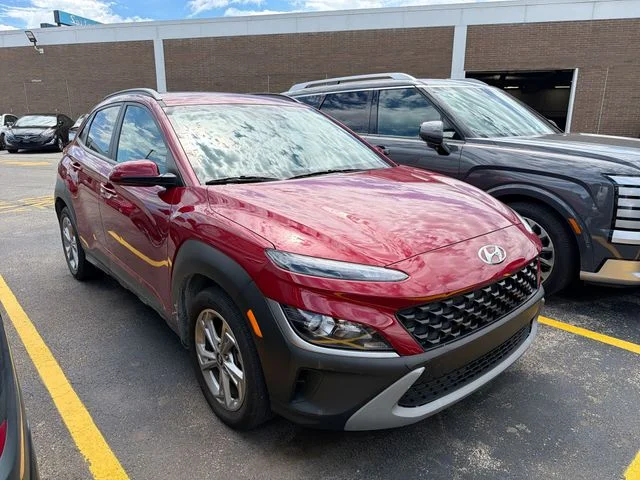 Used 2023 Red Hyundai SEL image 2