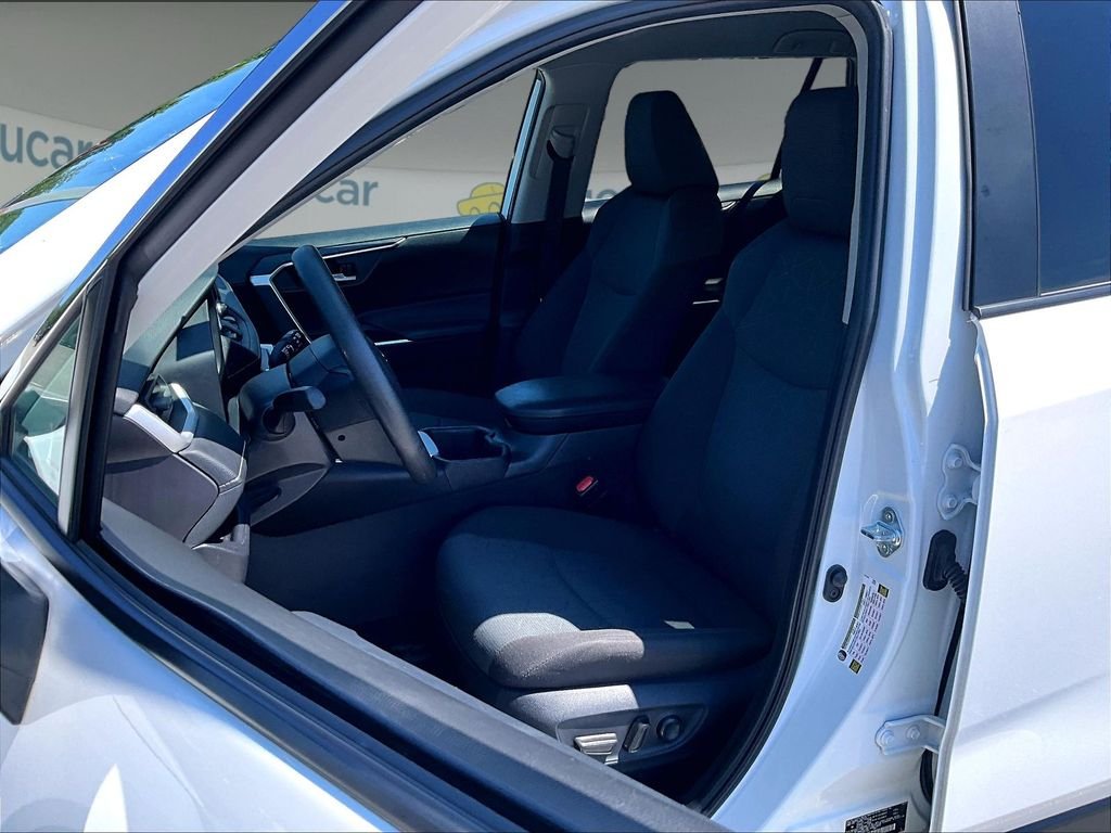 Used 2025 White Toyota XLE image 10