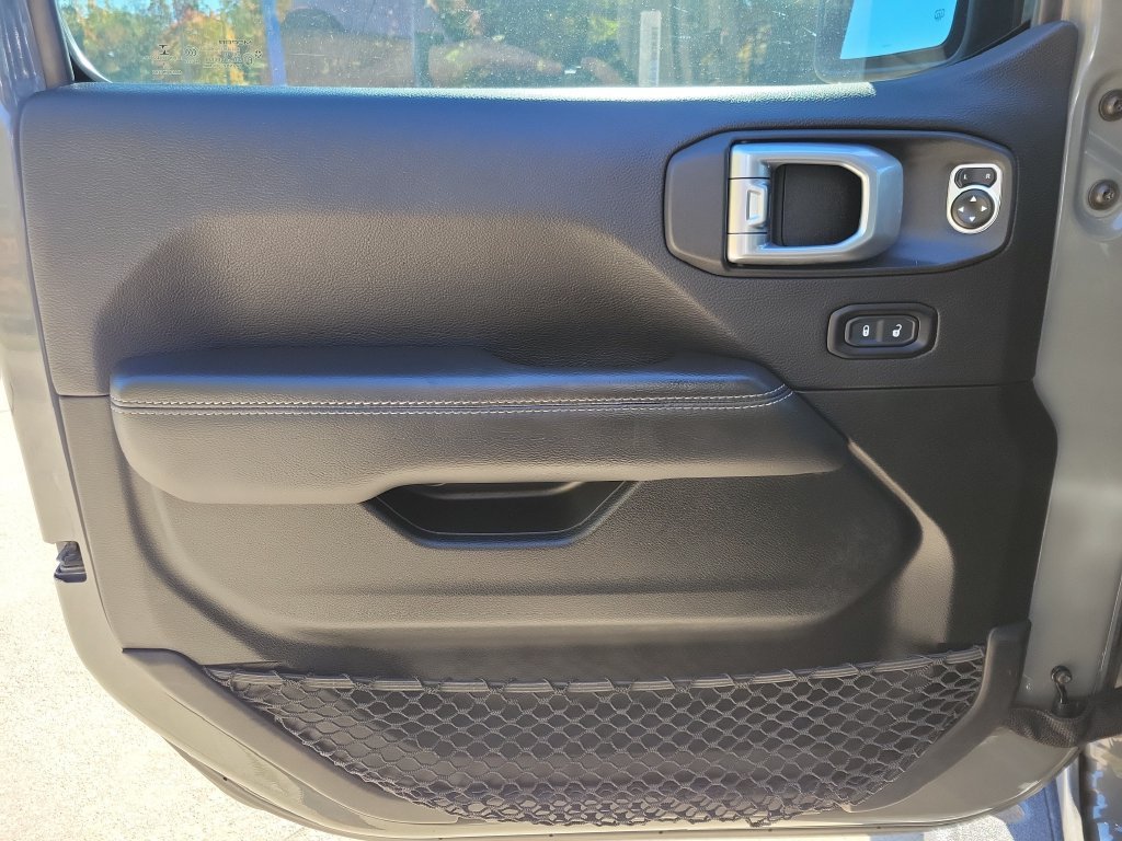 Used 2020 Gray Jeep North Edition 4x4 image 14