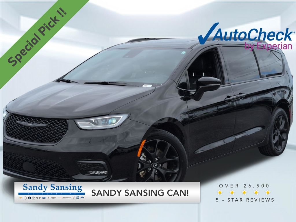 Used 2025 Black Chrysler Limited image 1