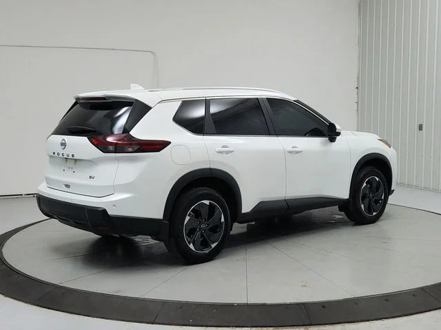 Used 2024 White Nissan SV image 7