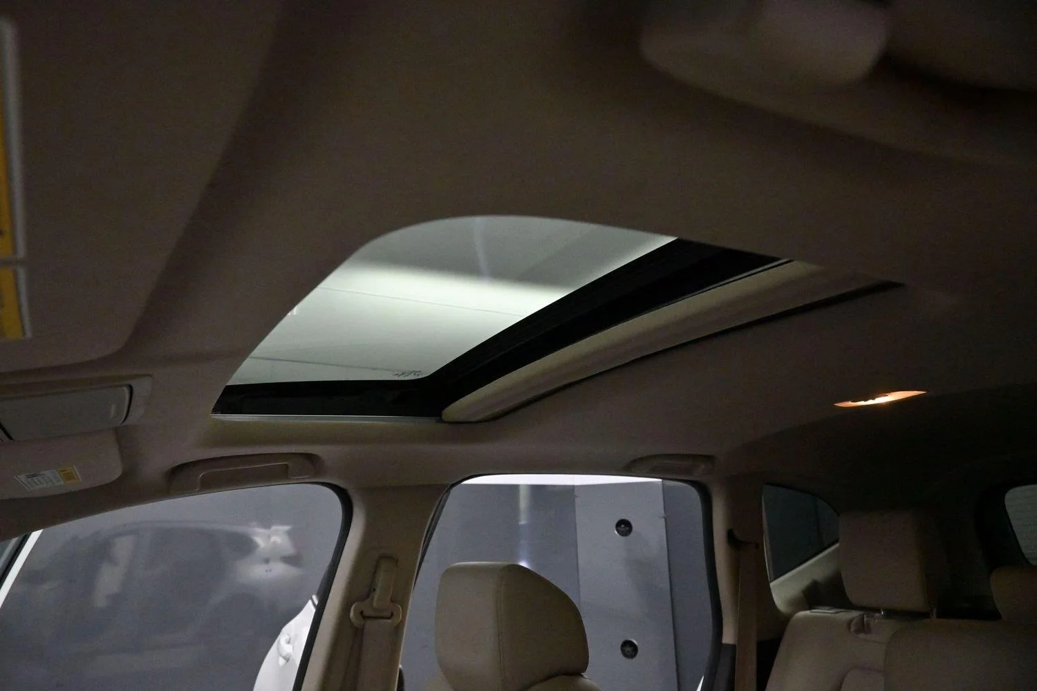 Used 2020 Platinum White Pearl Honda Touring image 30
