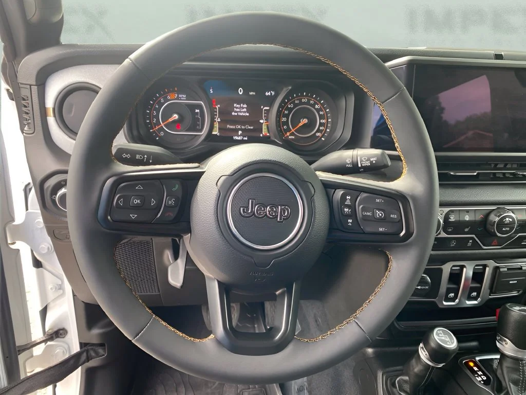 Used 2024 White Jeep Sport S image 12