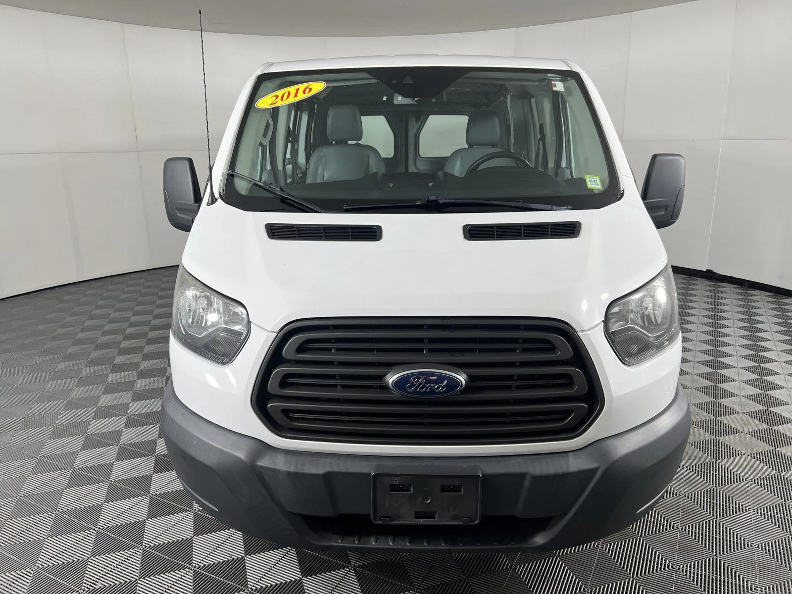 Used 2016 Wh Ford  image 7