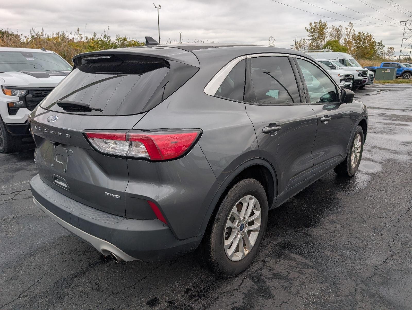 Used 2022 Carbonized Gray Ford SE image 7