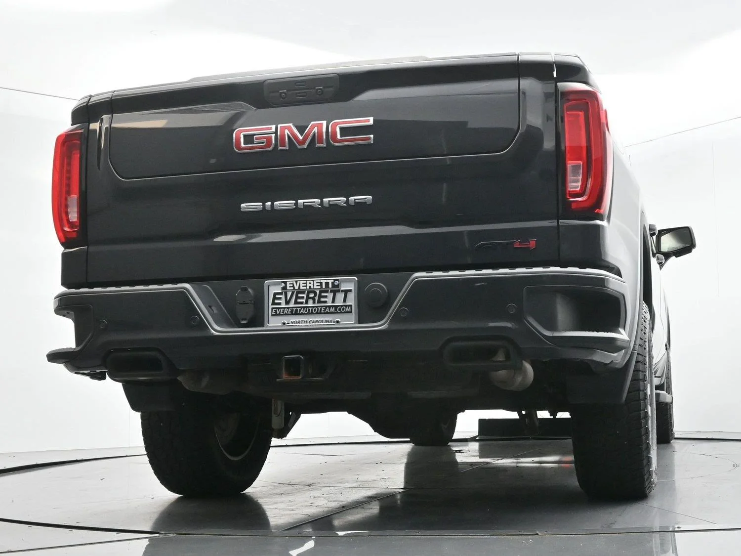 Used 2020 CARBON BLACK METALLIC GMC AT4 image 52