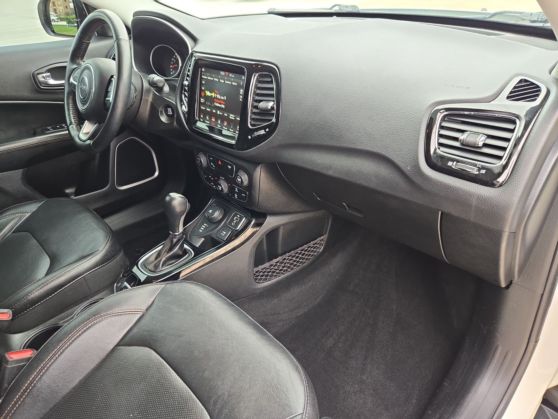 Used 2019 White Clearcoat Jeep Limited image 30