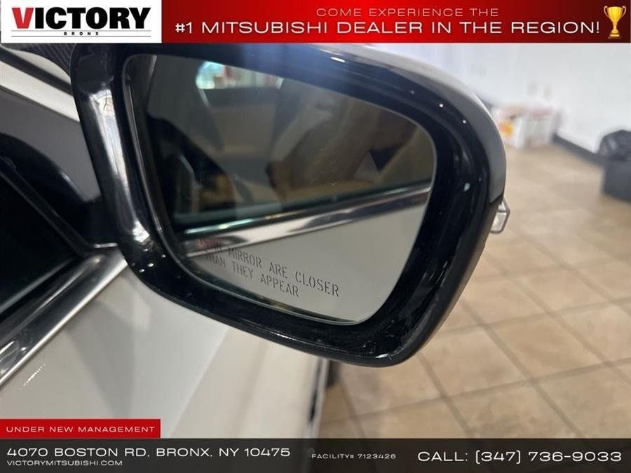 Used 2022 White BMW 530e iPerformance image 11